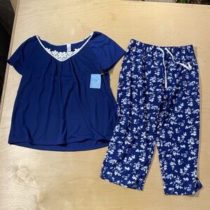 Adonna Navy & White Floral Sleep Set with Lace Trim Small (QX)
